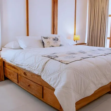 Loft With View 7 *